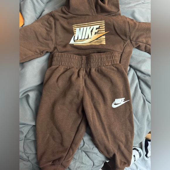 Nike baby sweatsuit 12M - Picture 1 of 8